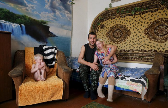Россияне определились с минимальным доходом для семьи